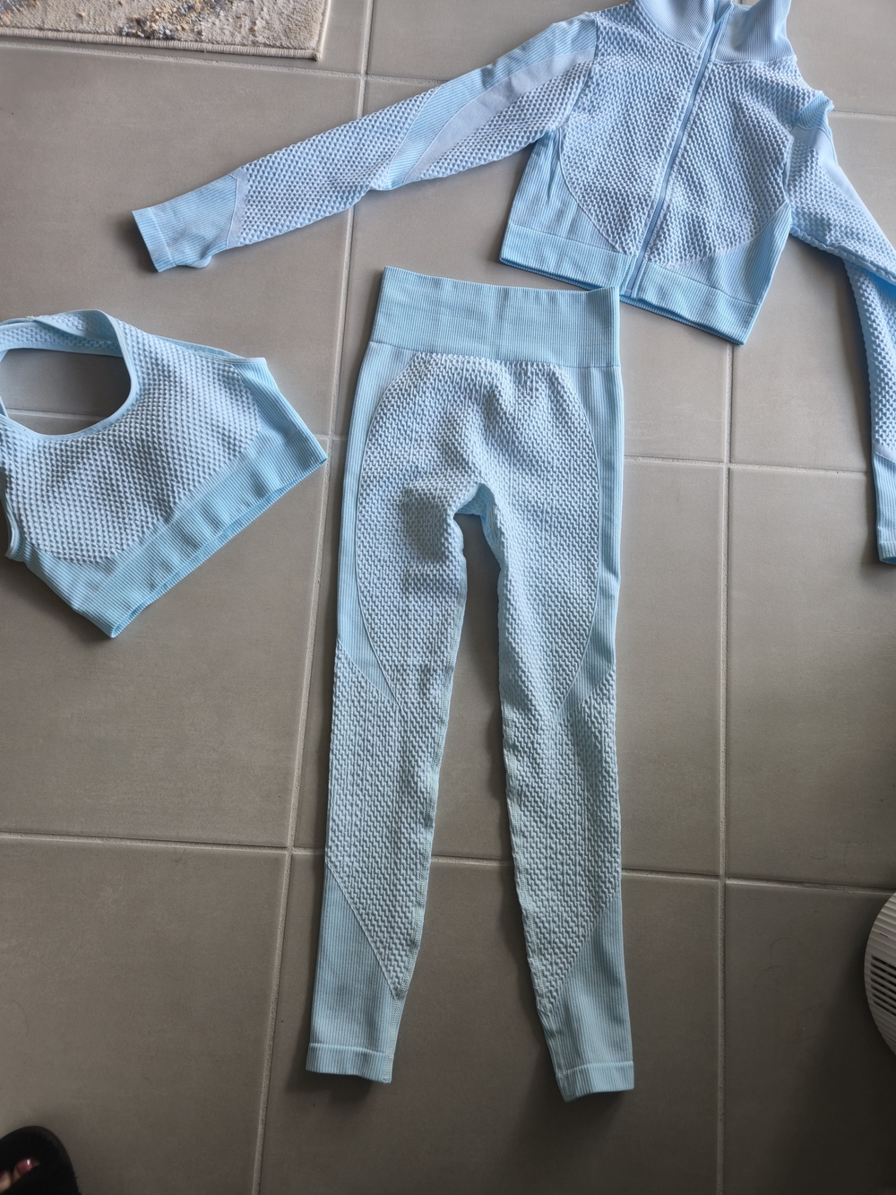 Light Blue Textured Seamless 3-Piece Active Set